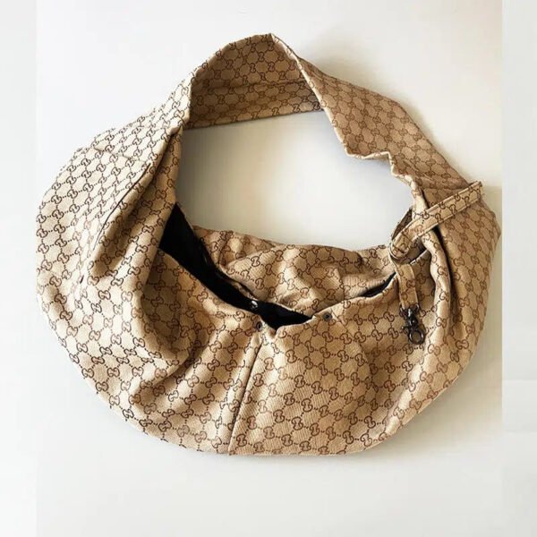 NO DOG CARRIER - Image 9