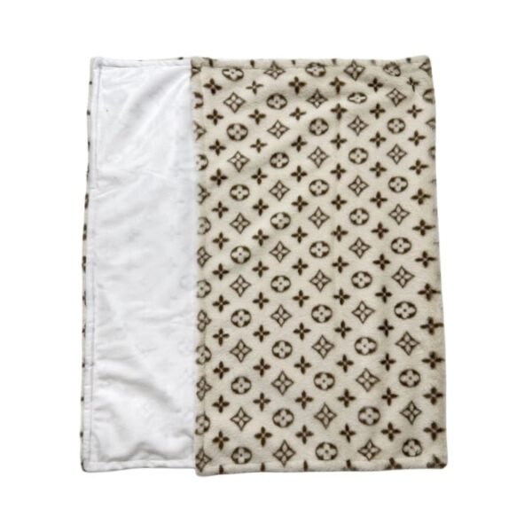 Soft blanket with brown print - Image 3