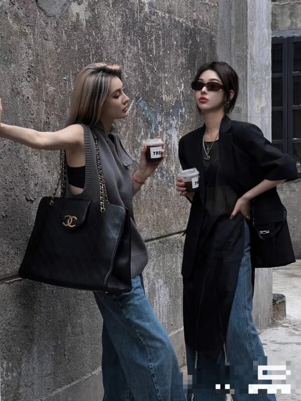 Luxury Designer Fashion Premium Shoulder Bag - Image 9