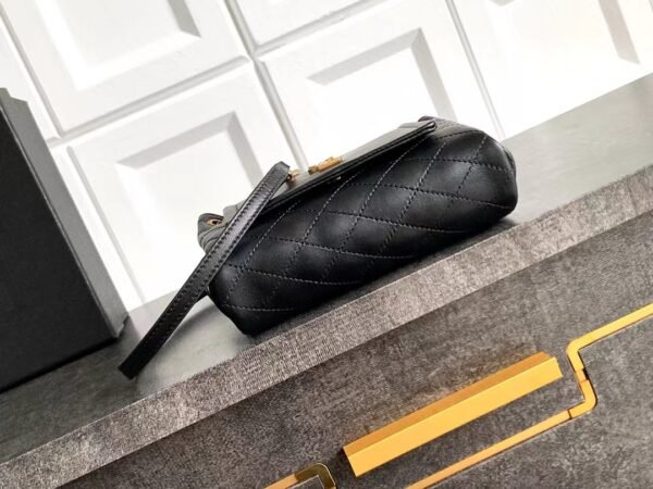 Luxurious high-end designer bag - Image 5