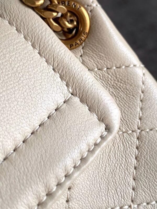 Luxurious high-end designer bag - Image 31