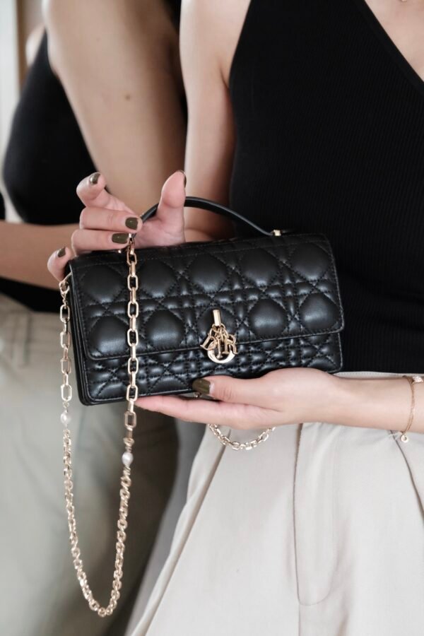 Black luxury high-end women's handbag - Image 2