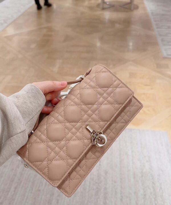 Pink luxury high-end women's handbag - Image 15