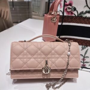 Pink luxury high-end women's handbag
