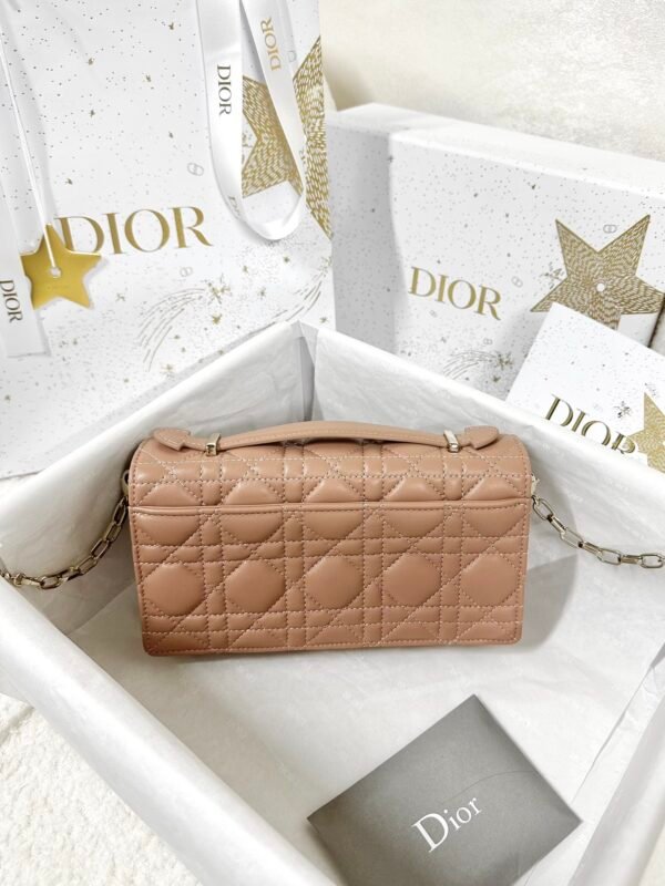 Pink luxury high-end women's handbag - Image 5