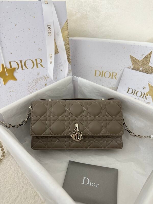 Khaki Luxury High-end Women's Handbag