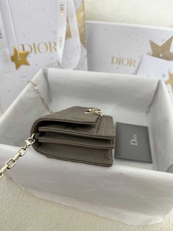 Khaki Luxury High-end Women's Handbag - Image 6