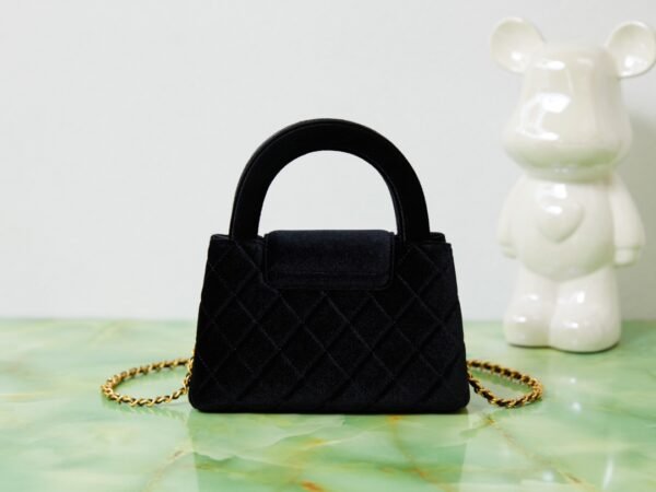 Stylish Luxury Designer Classic Handbag - Image 15
