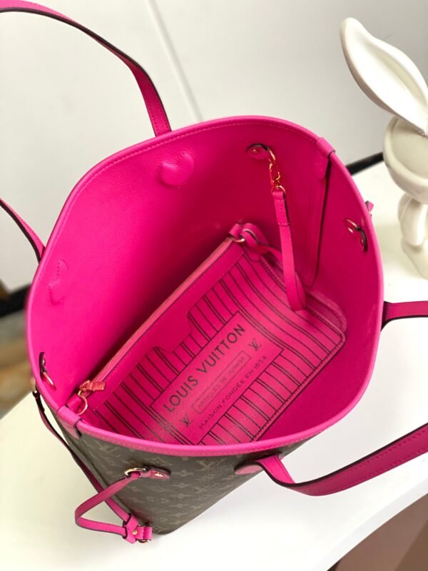 Gorgeous and Stylish Reversible Women's Handbag - Image 21