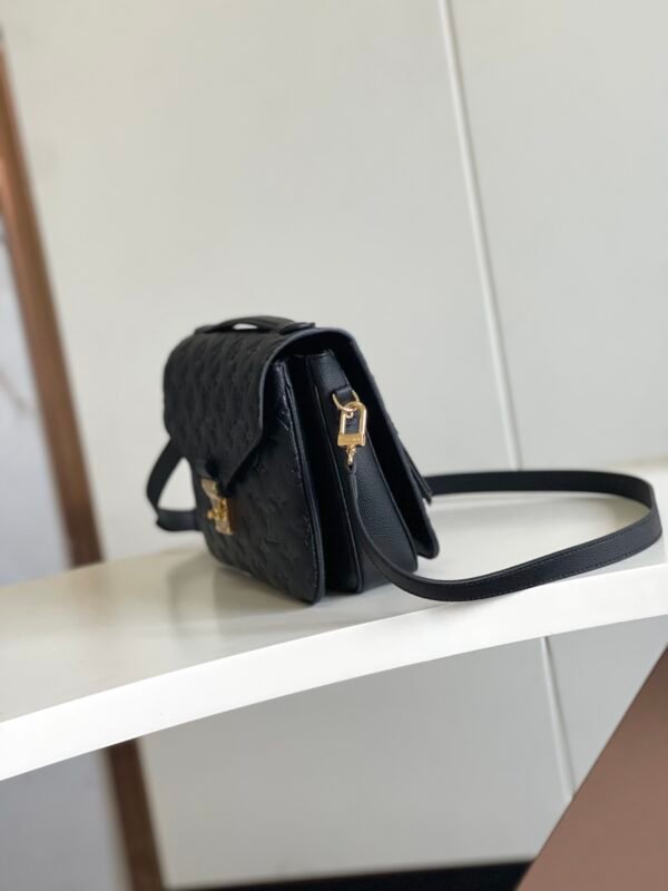 Premium Luxury Designer Classic Style Messenger Bag - Image 5
