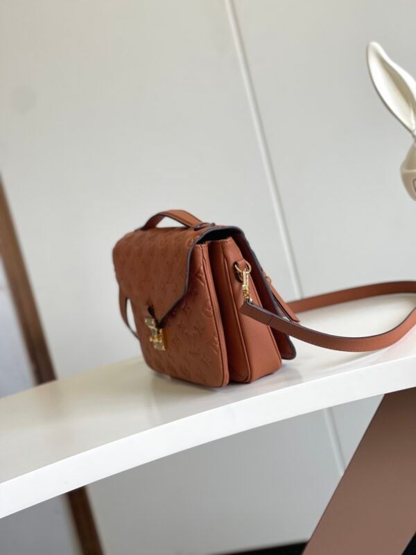 Premium Luxury Designer Classic Style Messenger Bag - Image 14