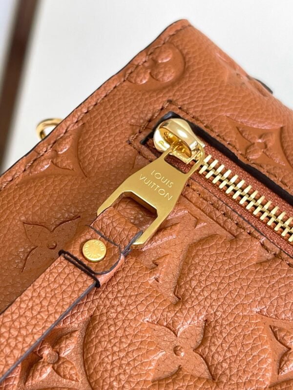 Premium Luxury Designer Classic Style Messenger Bag - Image 19