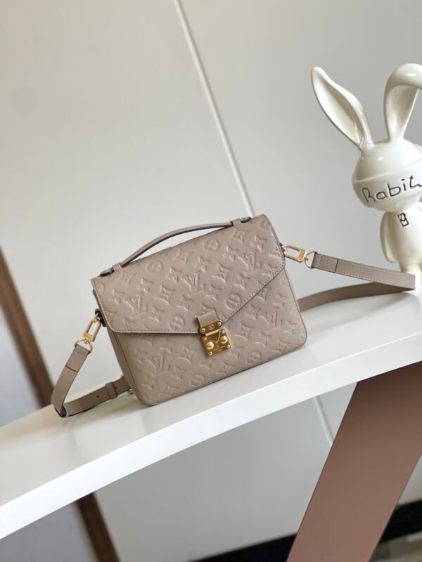 Premium Luxury Designer Classic Style Messenger Bag - Image 33