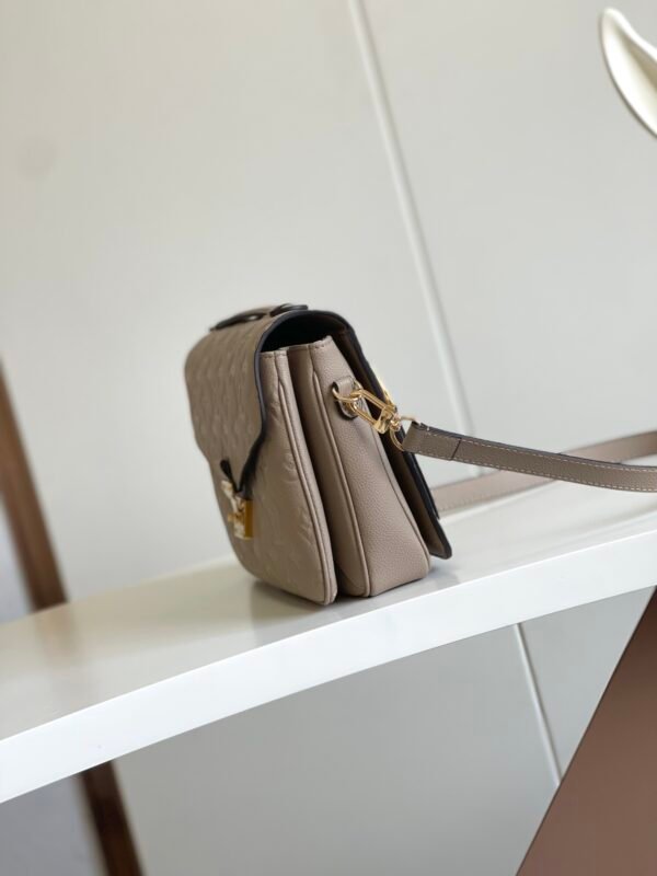 Premium Luxury Designer Classic Style Messenger Bag - Image 34