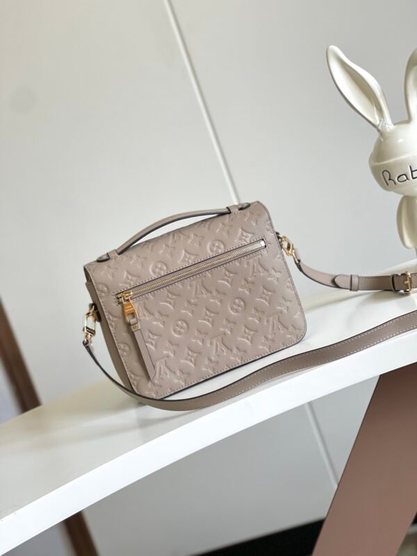 Premium Luxury Designer Classic Style Messenger Bag - Image 35