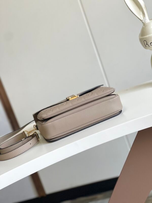 Premium Luxury Designer Classic Style Messenger Bag - Image 36