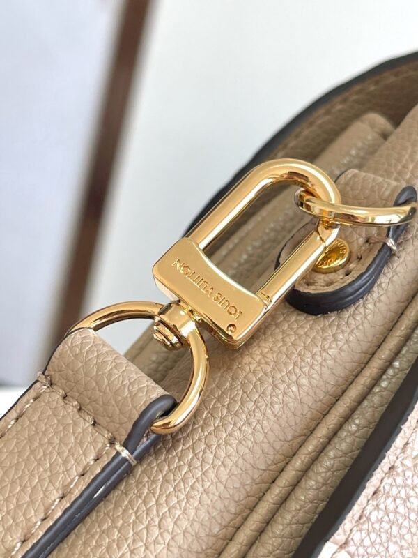Premium Luxury Designer Classic Style Messenger Bag - Image 37