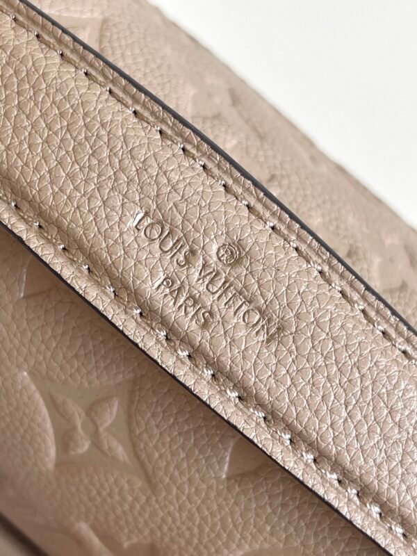 Premium Luxury Designer Classic Style Messenger Bag - Image 38