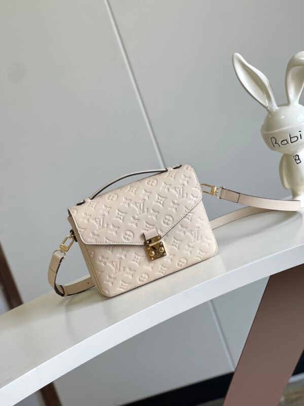 Premium Luxury Designer Classic Style Messenger Bag - Image 43