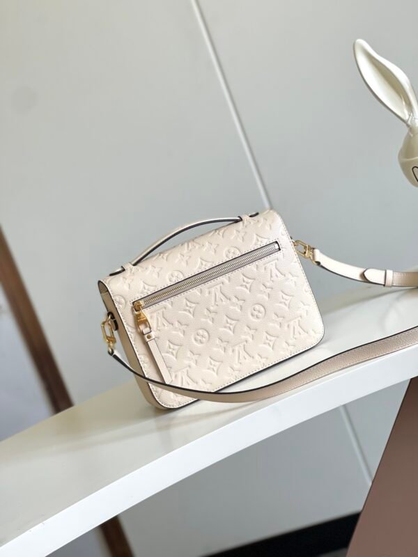 Premium Luxury Designer Classic Style Messenger Bag - Image 45
