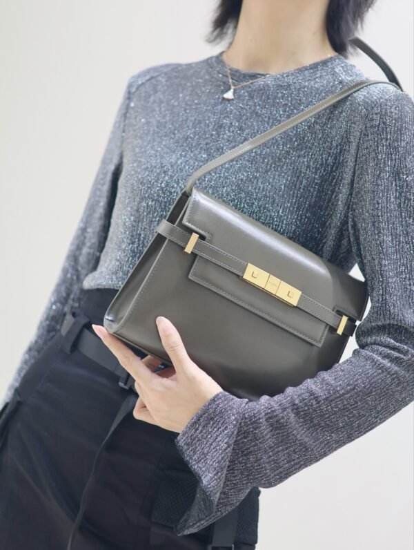 Luxury high end designer classic women's crossbody bag - Image 18