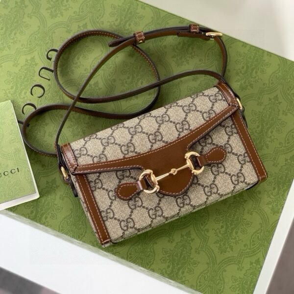 Vintage Fashion Designer Classic Women's Crossbody Bag - Image 6