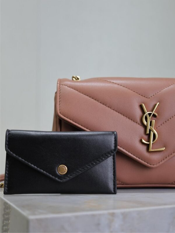 Luxury Fashion Designer Sheepskin Women's Crossbody Bag - Image 4