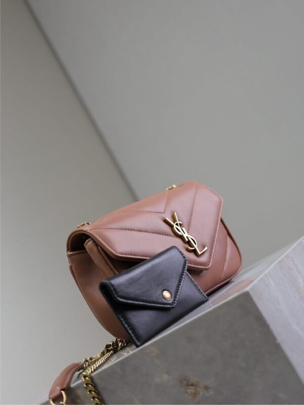 Luxury Fashion Designer Sheepskin Women's Crossbody Bag - Image 5