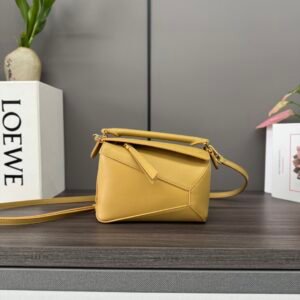 Gorgeous and stylish classic yellow ladies geometric bag
