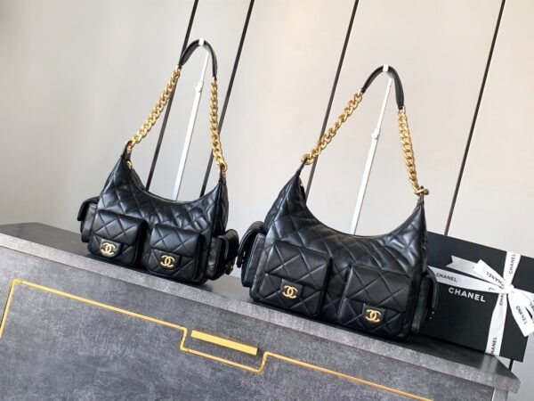 Fashionable and gorgeous black women's shoulder bag