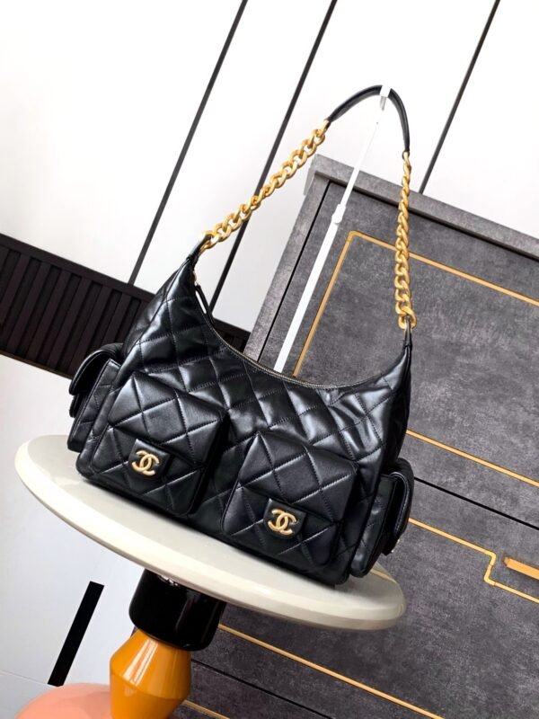 Fashionable and gorgeous black women's shoulder bag - Image 2
