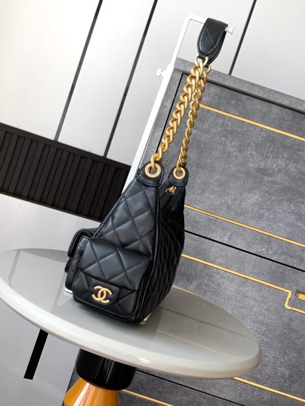 Fashionable and gorgeous black women's shoulder bag - Image 13