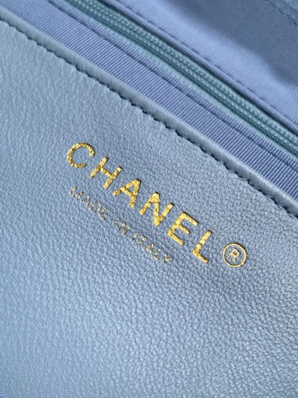 Luxury fashion designer light blue shoulder bag - Image 10