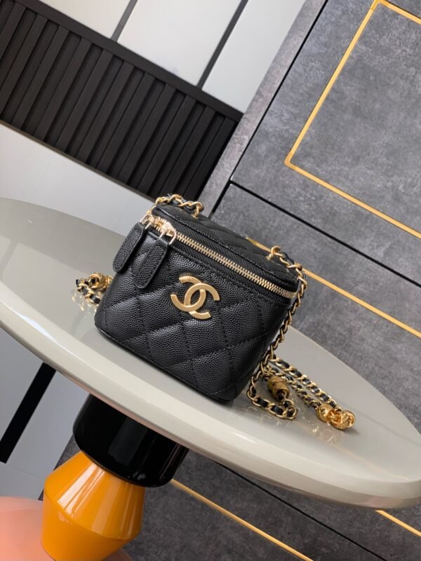 Classic style black women's small bag