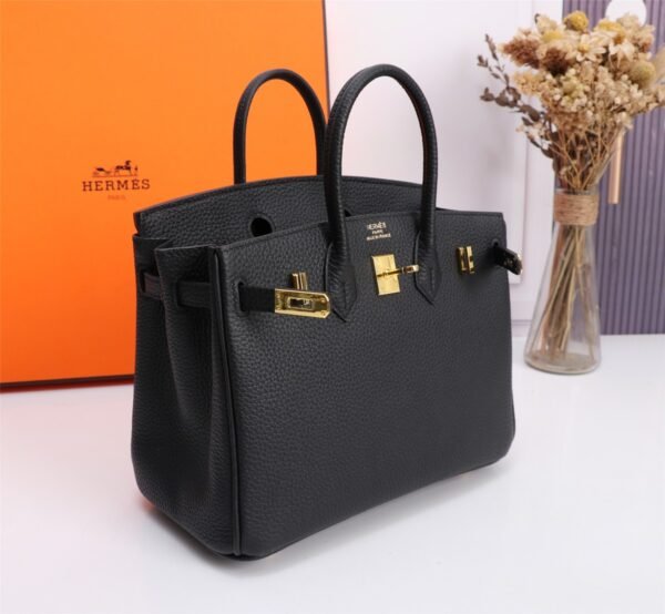 Top Fashion Luxury Designer Classic Handbags - Image 108