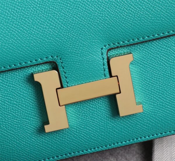 Gorgeous and stylish designer classic style shoulder bag - Image 25