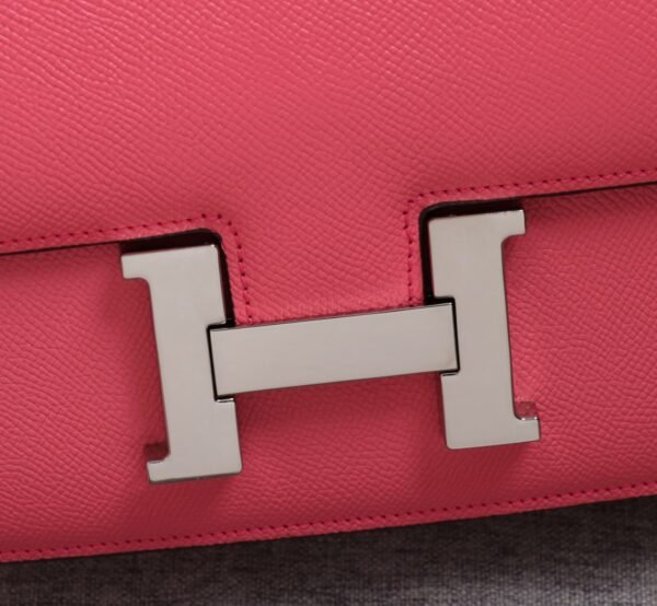 Gorgeous and stylish designer classic style shoulder bag - Image 33