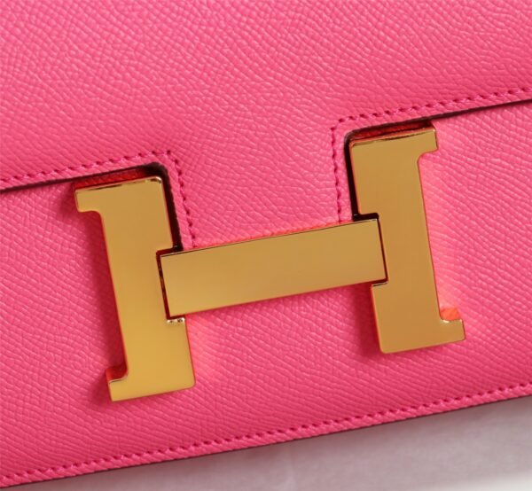 Gorgeous and stylish designer classic style shoulder bag - Image 43