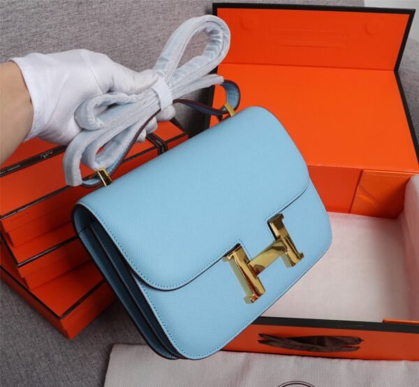 Gorgeous and stylish designer classic style shoulder bag - Image 66