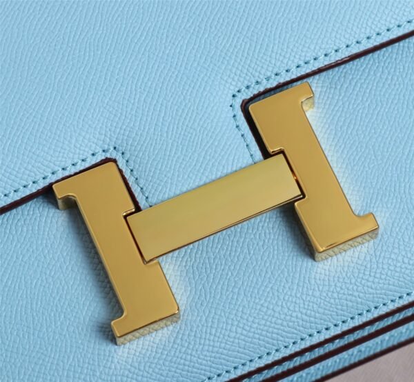 Gorgeous and stylish designer classic style shoulder bag - Image 69