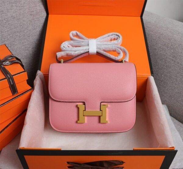 Gorgeous and stylish designer classic style shoulder bag - Image 74