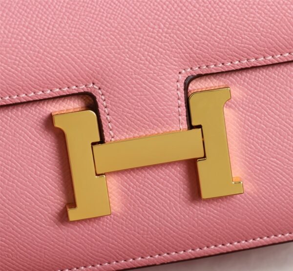 Gorgeous and stylish designer classic style shoulder bag - Image 78