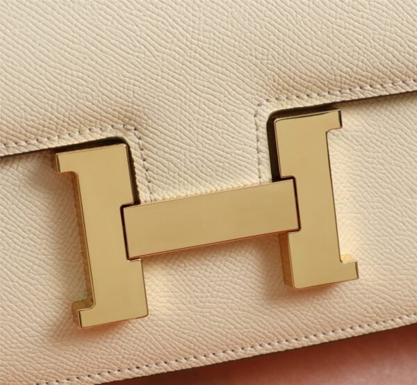 Gorgeous and stylish designer classic style shoulder bag - Image 105