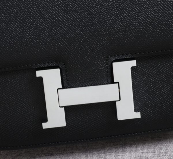Gorgeous and stylish designer classic style shoulder bag - Image 124