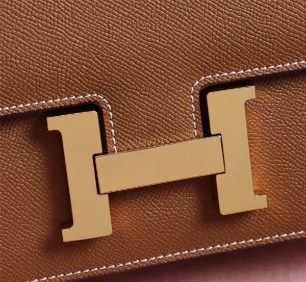 Gorgeous and stylish designer classic style shoulder bag - Image 141