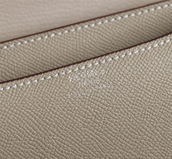 Gorgeous and stylish designer classic style shoulder bag - Image 171