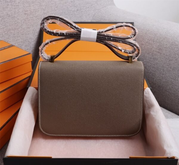Gorgeous and stylish designer classic style shoulder bag - Image 184