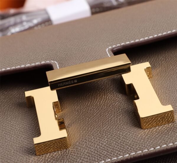 Gorgeous and stylish designer classic style shoulder bag - Image 187