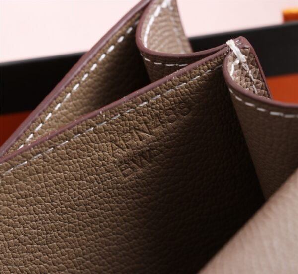 Gorgeous and stylish designer classic style shoulder bag - Image 189