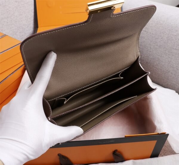 Gorgeous and stylish designer classic style shoulder bag - Image 190